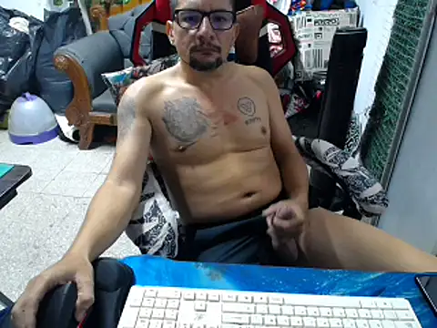 Snapshot of alexam_gal@xh chatting on 03/13/25, 11:38 alexam galxh online show from 03/13/25, 11:38