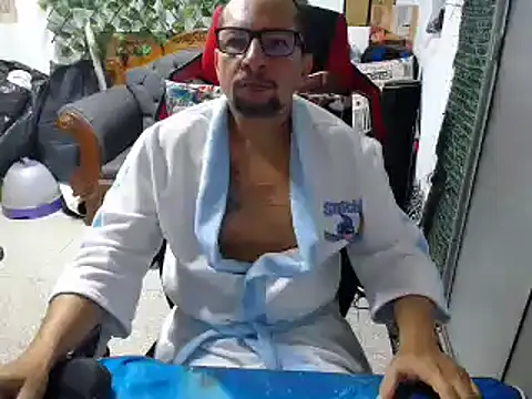 Snapshot of alexam_gal@xh chatting on 03/15/25, 01:07 alexam galxh online show from 03/15/25, 01:07