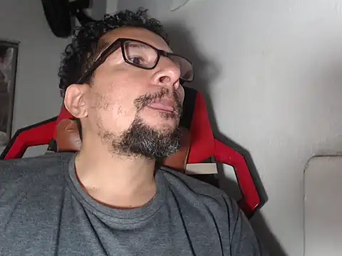 Snapshot of alexam_gal@xh chatting on 10/20/25, 07:58 alexam galxh online show from 10/20/25, 07:58