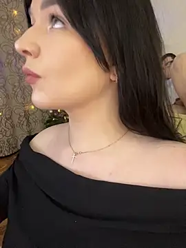 Snapshot of HellMoor chatting on 12/13/25, 08:36 HellMoor online show from 12/13/25, 08:36