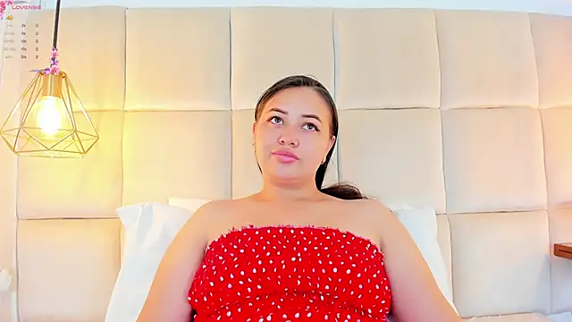 AnaisClark online show from 12/31/24, 02:36