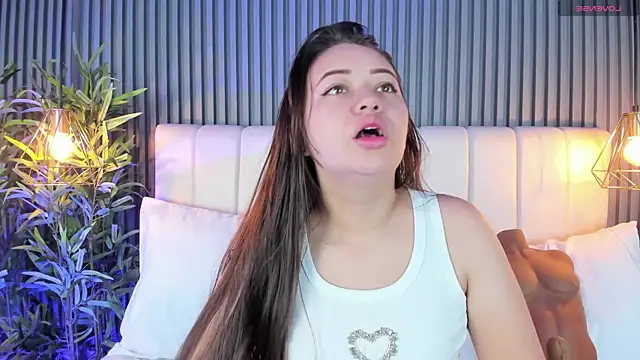 AnaisClark online show from 11/18/25, 11:25