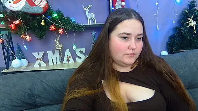 Snapshot of XX_Daniella_XX chatting on 12/17/24, 04:34 XX Daniella XX online show from 12/17/24, 04:34