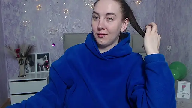 Snapshot of KaleyReed chatting on 01/19/25, 04:04 KaleyReed online show from 01/19/25, 04:04