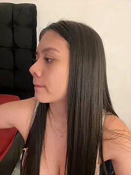 Snapshot of Alhanna_ chatting on 12/26/24, 07:49 Alhanna online show from 12/26/24, 07:49