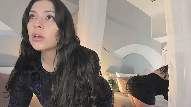 Nicolle W online show from 12/02/25, 11:48