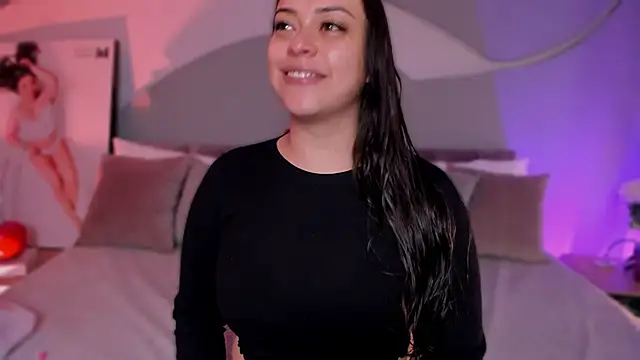 Snapshot of Nicolle_W chatting on 03/28/26, 11:54 Nicolle W online show from 03/28/26, 11:54