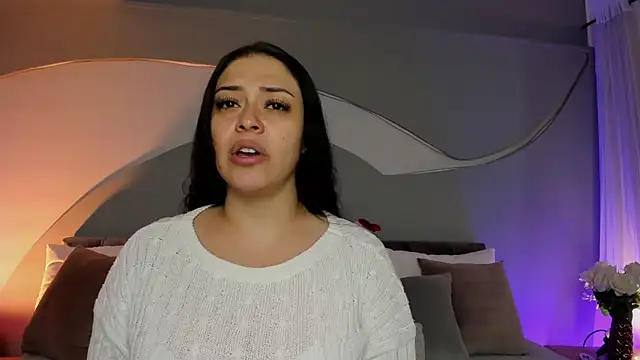 Snapshot of Nicolle_W chatting on 04/11/26, 11:47 Nicolle W online show from 04/11/26, 11:47