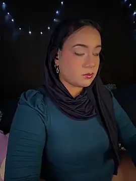 Maryam yamal online show from 10/13/25, 09:15