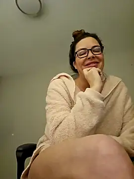 Snapshot of RebeccaXO_ chatting on 02/10/25, 03:13 RebeccaXO online show from 02/10/25, 03:13