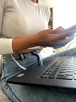 Snapshot of DulceMya6 chatting on 09/19/25, 08:53 DulceMya6 online show from 09/19/25, 08:53