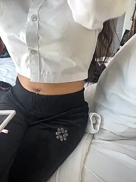 Snapshot of DulceMya6 chatting on 11/28/25, 07:49 DulceMya6 online show from 11/28/25, 07:49