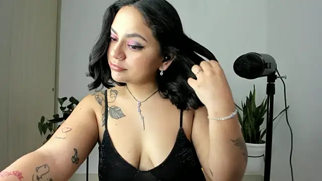 susy angel online show from 11/30/25, 07:18