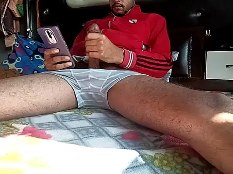 Snapshot of LoLZzZz_ chatting on 01/05/25, 06:35 LoLZzZz online show from 01/05/25, 06:35