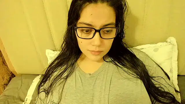 Snapshot of roniewester chatting on 06/19/26, 11:30 roniewester online show from 06/19/26, 11:30