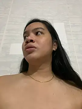 Hebefemme online show from 03/05/25, 01:06