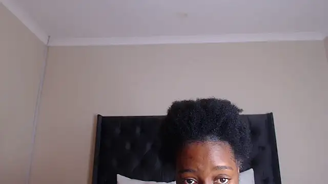 Snapshot of Sexynaughty_Gal chatting on 03/23/25, 12:36 Sexynaughty Gal online show from 03/23/25, 12:36