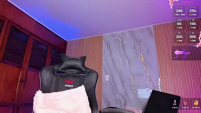 Snapshot of karol_green_ chatting on 01/10/25, 12:59 karol green online show from 01/10/25, 12:59