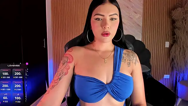 Snapshot of karol_green_ chatting on 09/23/25, 02:25 karol green online show from 09/23/25, 02:25