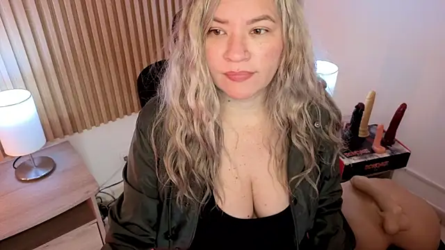 MarianL0ve online show from 01/13/26, 10:31