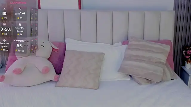 Snapshot of Skcarlet_beckett chatting on 12/15/25, 04:22 Skcarlet beckett online show from 12/15/25, 04:22