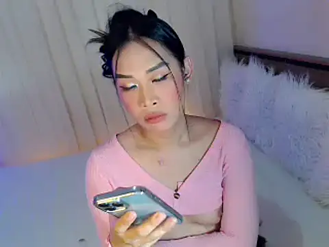 arilovesyou143 online show from 04/15/26, 01:51