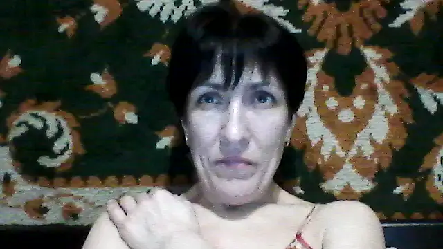 SunnyAmorre online show from 11/28/25, 09:50