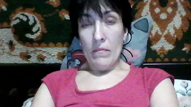 SunnyAmorre online show from 12/17/25, 09:32