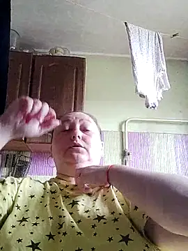 Rini333 online show from 04/19/26, 11:42