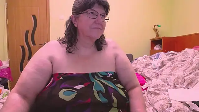 HugeTits online show from 03/23/26, 01:42
