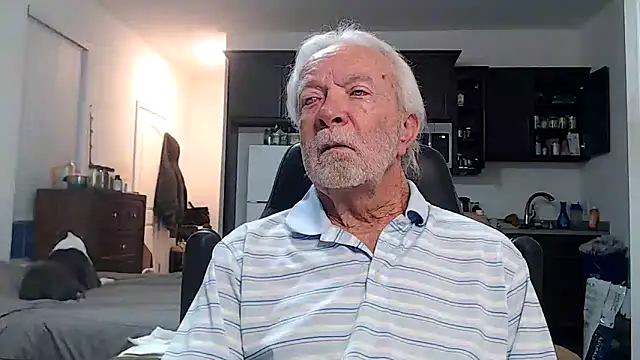 rockpoint69 online show from 12/05/25, 01:09