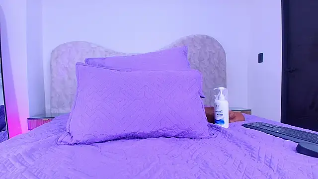 shelsyloreds online show from 11/17/25, 12:33