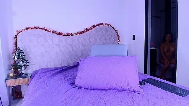 shelsyloreds online show from 12/17/25, 12:00