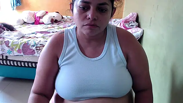 Snapshot of yulieth_bbw chatting on 12/04/25, 01:42 yulieth bbw online show from 12/04/25, 01:42
