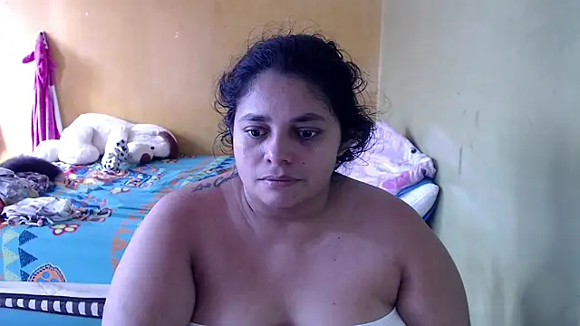 Snapshot of yulieth_bbw chatting on 04/17/26, 06:44 yulieth bbw online show from 04/17/26, 06:44