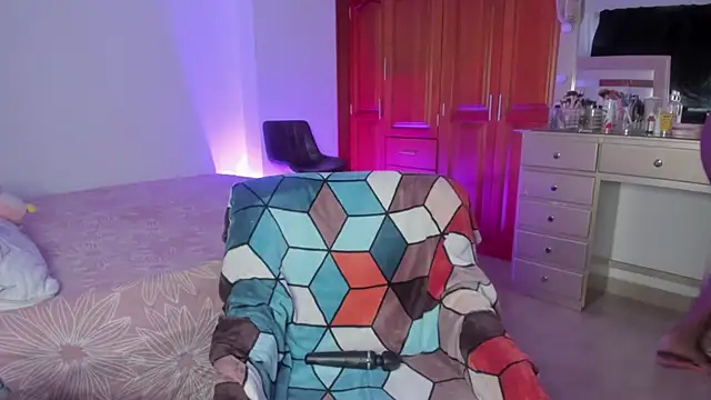 Snapshot of emma_rules99 chatting on 09/17/25, 05:36 emma rules99 online show from 09/17/25, 05:36