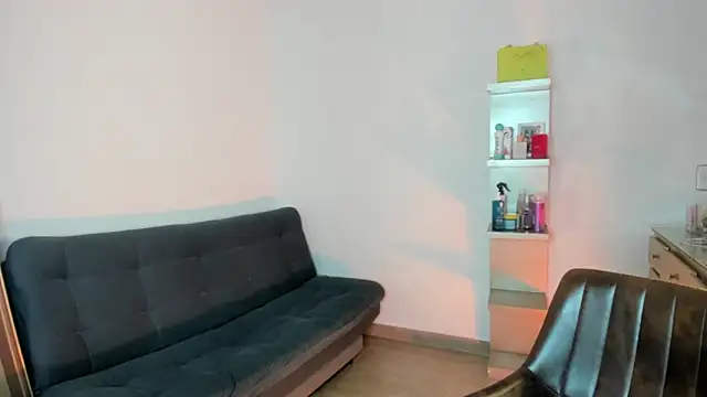 Snapshot of emma_rules99 chatting on 09/25/25, 05:11 emma rules99 online show from 09/25/25, 05:11