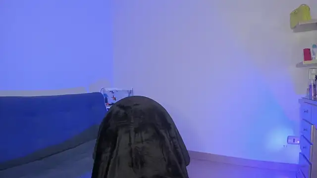 Snapshot of emma_rules99 chatting on 09/26/25, 01:42 emma rules99 online show from 09/26/25, 01:42