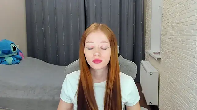 Hot Mia  online show from 02/19/25, 03:49