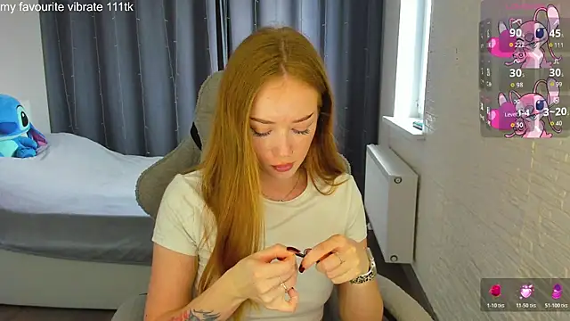 Snapshot of Hot_Mia_ chatting on 06/03/26, 09:56 Hot Mia online show from 06/03/26, 09:56