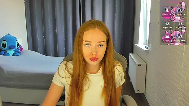 Snapshot of Hot_Mia_ chatting on 06/16/26, 10:18 Hot Mia online show from 06/16/26, 10:18
