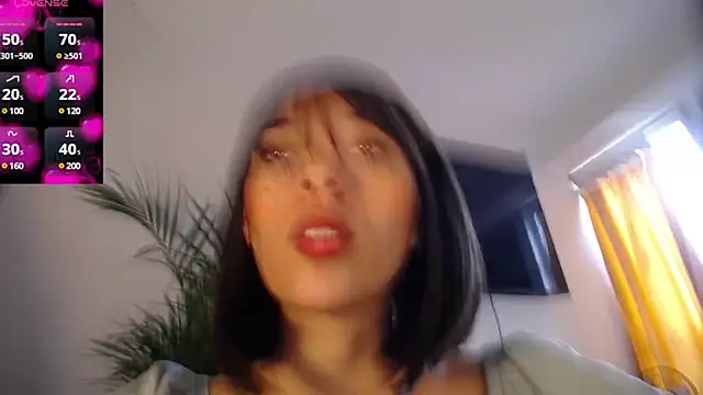 Snapshot of maggie_kay chatting on 02/12/25, 02:32 maggie kay online show from 02/12/25, 02:32