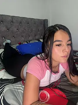 Snapshot of _dinna chatting on 03/10/25, 10:55 dinna online show from 03/10/25, 10:55