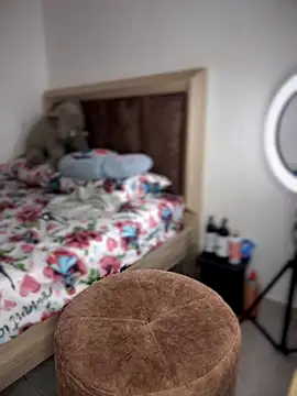 Shara dreams online show from 10/26/25, 11:42