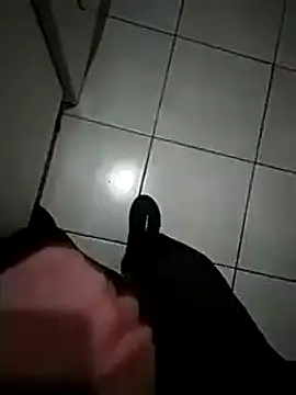 Snapshot of Yaramaz331 chatting on 03/22/25, 09:42 Yaramaz331 online show from 03/22/25, 09:42