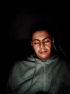 Snapshot of Iml22m chatting on 11/17/25, 11:32 Iml22m online show from 11/17/25, 11:32