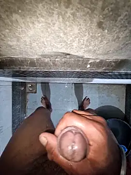 Snapshot of breejs chatting on 03/01/25, 07:08 breejs online show from 03/01/25, 07:08