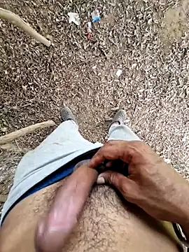 Snapshot of breejs chatting on 09/27/25, 06:18 breejs online show from 09/27/25, 06:18