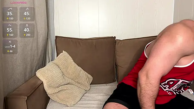 Snapshot of michaelbradleu chatting on 03/08/25, 09:40 michaelbradleu online show from 03/08/25, 09:40