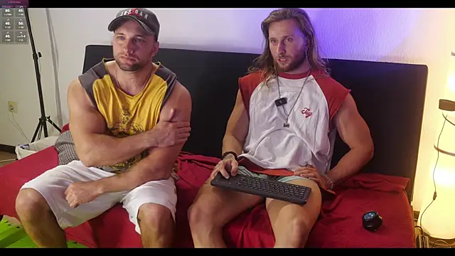 Snapshot of michaelbradleu chatting on 09/27/25, 08:03 michaelbradleu online show from 09/27/25, 08:03